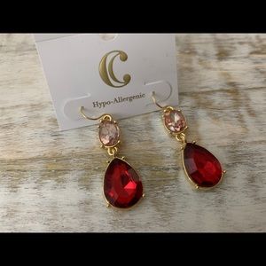 NWT Charming Charlie Red, Blush and Gold Earrings
